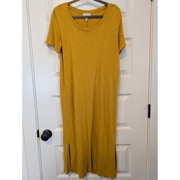 Dresses & Skirts - Jessica Simpson mustard yellow t-shirt dress